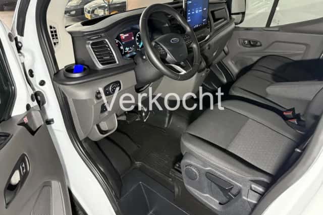 Ford E-Transit (2023) thumbnail 2