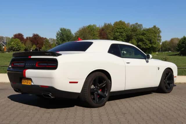 Dodge Challenger (2020) thumbnail 3