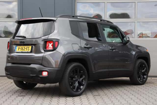 Jeep Renegade (2017) thumbnail 3