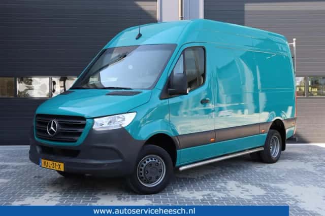 Mercedes-Benz Sprinter (2021) thumbnail 1