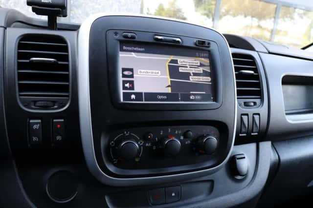 Opel Vivaro (2014) thumbnail 5