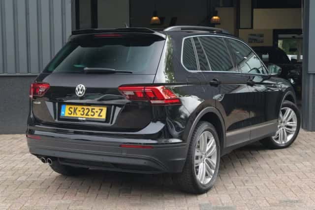 Volkswagen Tiguan (2018) thumbnail 3