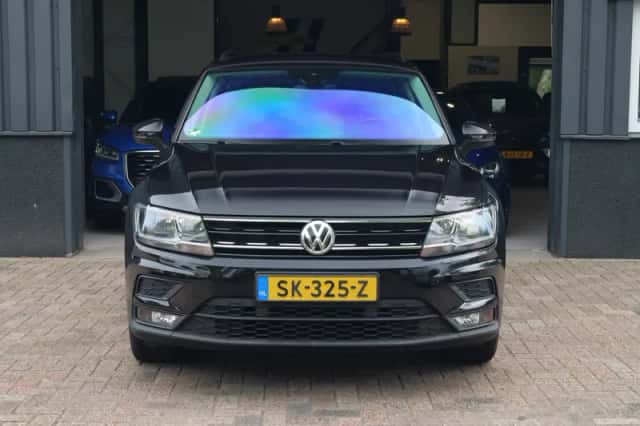 Volkswagen Tiguan (2018) thumbnail 4