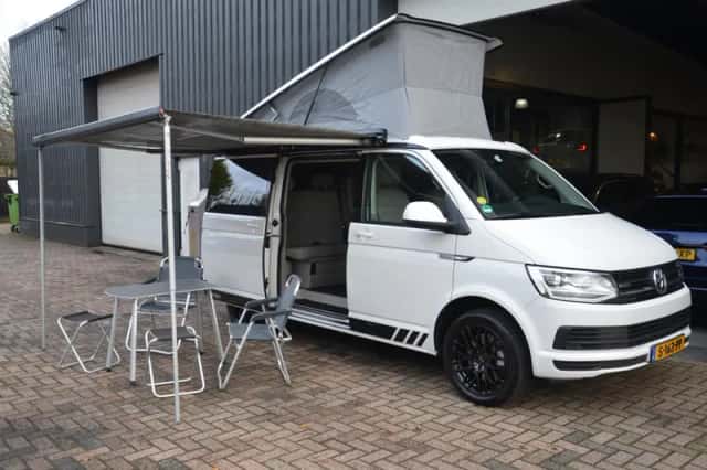 Volkswagen California (2016) thumbnail 1