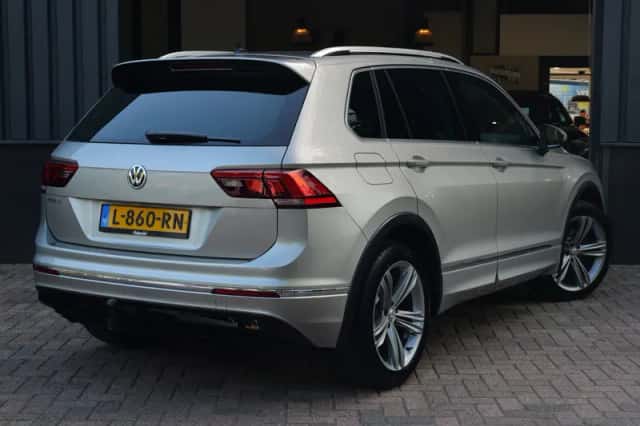 Volkswagen Tiguan (2018) thumbnail 3