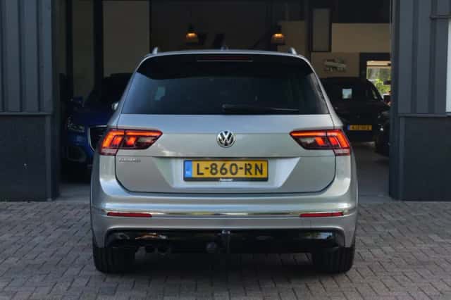 Volkswagen Tiguan (2018) thumbnail 5