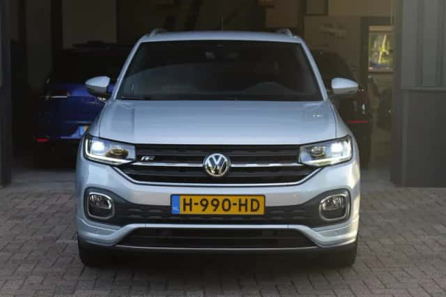 Volkswagen T-Cross (2019) thumbnail 4
