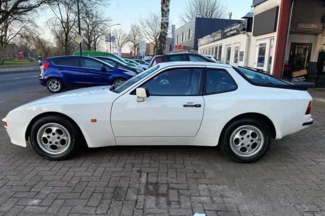 Porsche 944 (1986) thumbnail 5