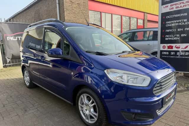 Ford Tourneo Courier (2016) thumbnail 1