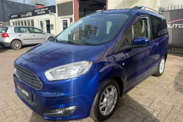 Ford Tourneo Courier (2016) thumbnail 4