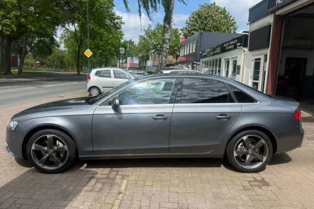 Audi A4 (2013) thumbnail 5