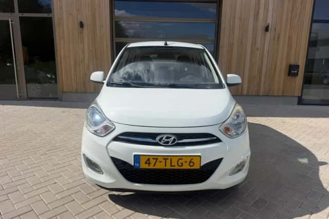 Hyundai i10 (2012) thumbnail 2