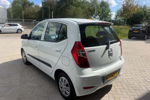 Hyundai i10 (2012) thumbnail 5
