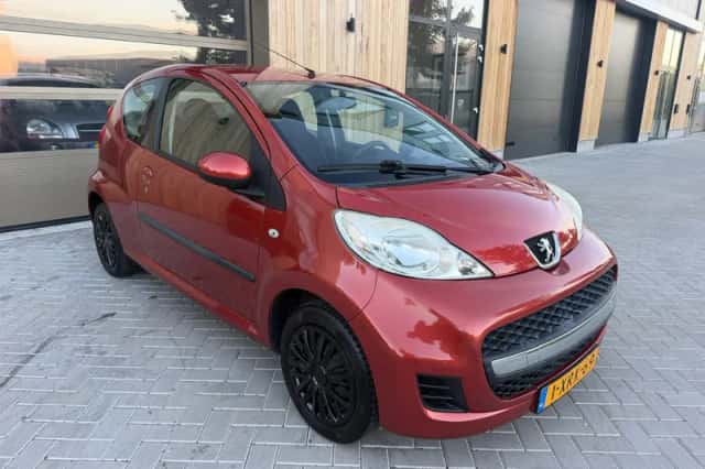 Peugeot 107 (2009) thumbnail 1