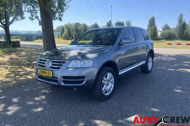 Volkswagen Touareg (2003) thumbnail 1