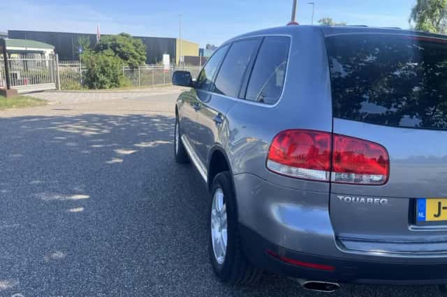 Volkswagen Touareg (2003) thumbnail 4