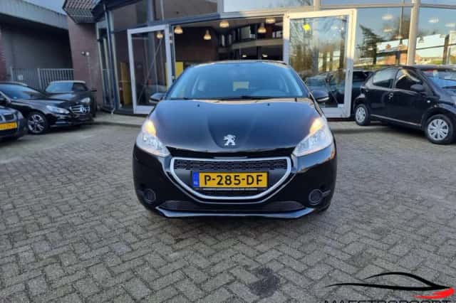 Peugeot 208 (2014) thumbnail 2