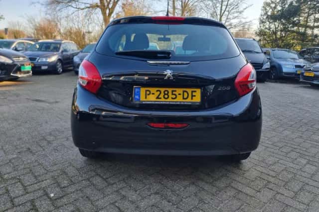 Peugeot 208 (2014) thumbnail 6