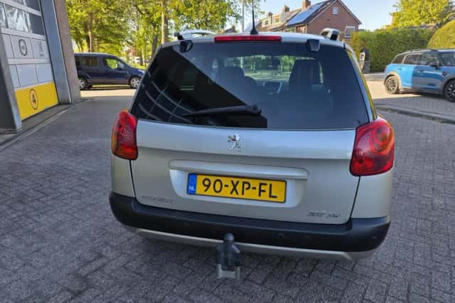 Peugeot 207 (2007) thumbnail 6
