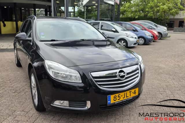Opel Insignia Sports Tourer (2009) thumbnail 4