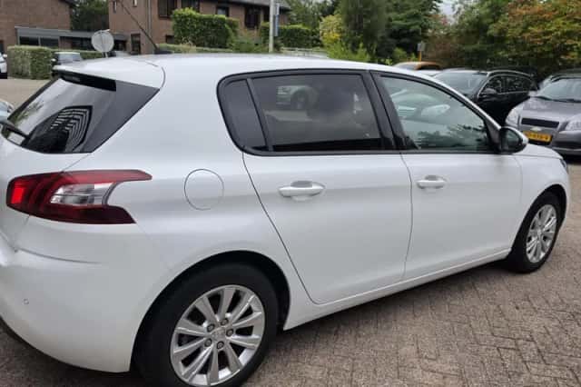 Peugeot 308 (2016) thumbnail 6
