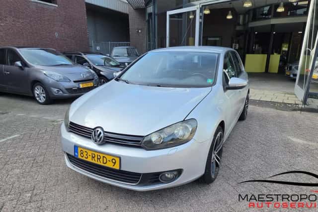 Volkswagen Golf (2011) thumbnail 1