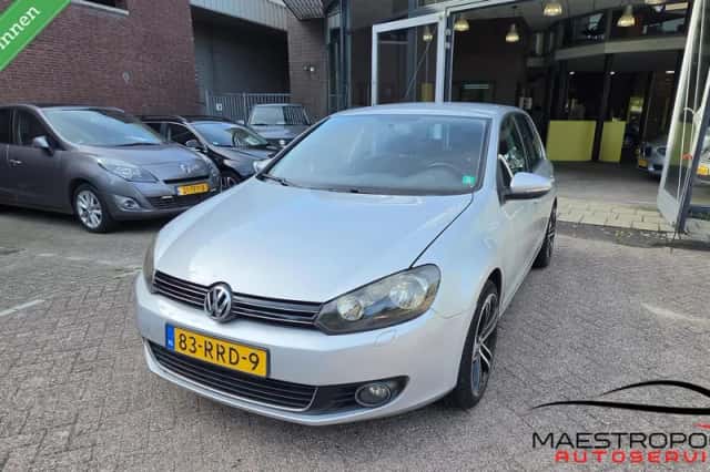 Volkswagen Golf (2011) thumbnail 1