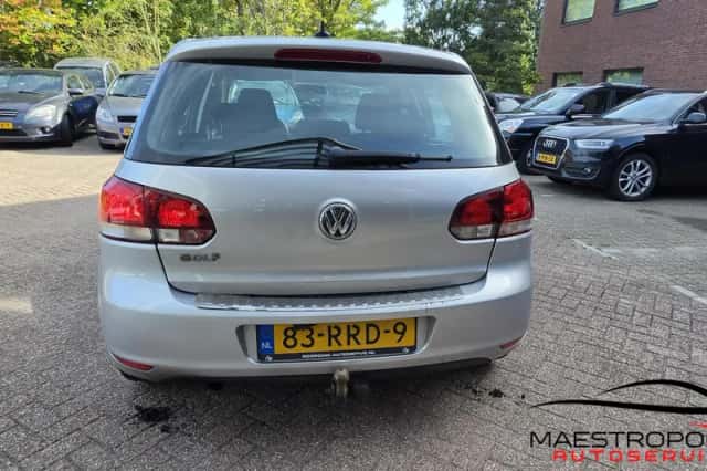 Volkswagen Golf (2011) thumbnail 5