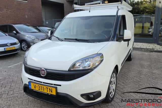 Fiat Doblò Cargo (2018) thumbnail 1