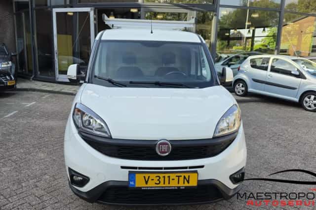 Fiat Doblò Cargo (2018) thumbnail 2