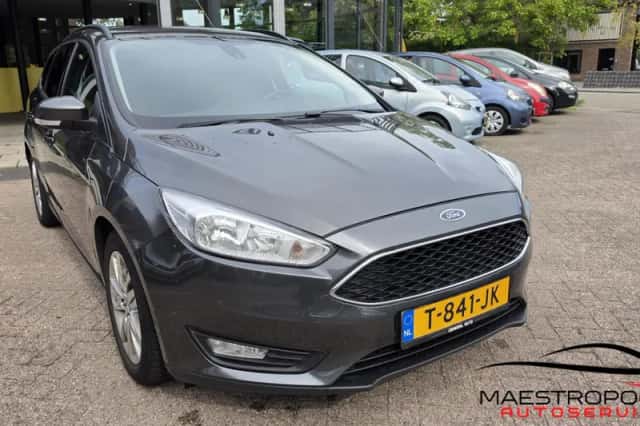 Ford Focus (2015) thumbnail 1