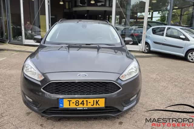 Ford Focus (2015) thumbnail 2