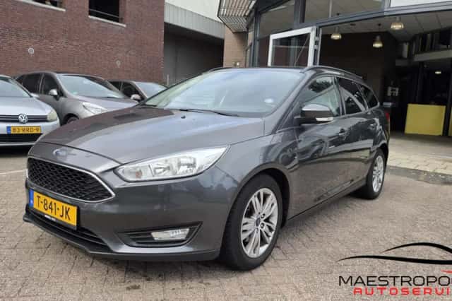 Ford Focus (2015) thumbnail 4