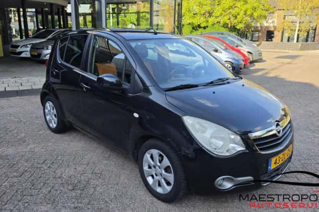 Opel Agila (2008) thumbnail 3