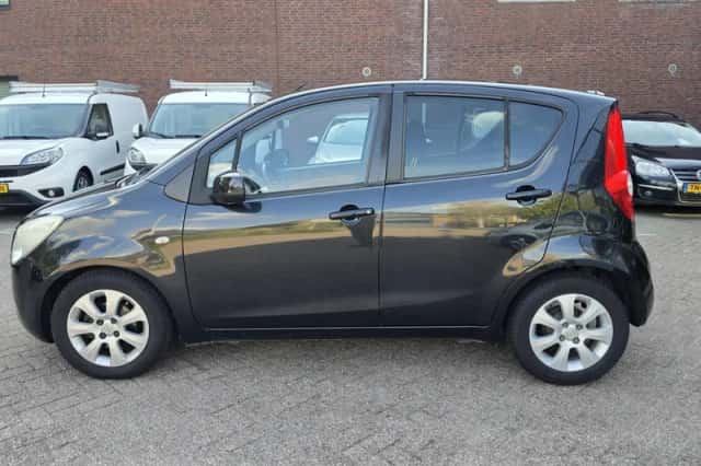 Opel Agila (2008) thumbnail 6