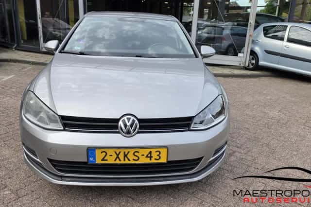 Volkswagen Golf (2014) thumbnail 1