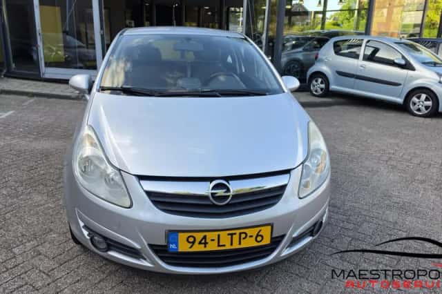 Opel Corsa (2008) thumbnail 2