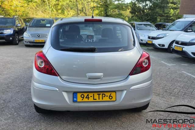 Opel Corsa (2008) thumbnail 5