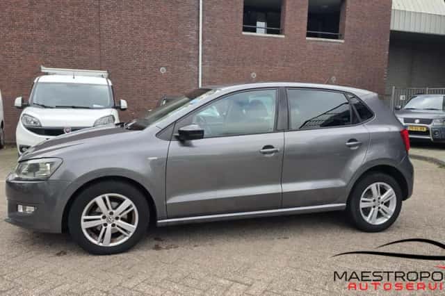 Volkswagen Polo (2012) thumbnail 4