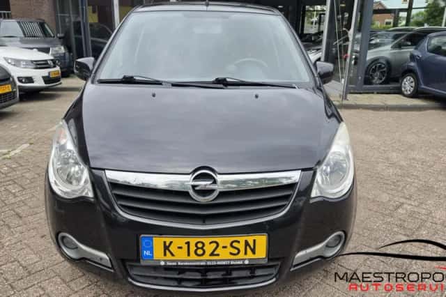 Opel Agila (2009) thumbnail 2