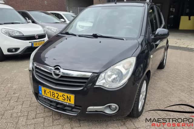 Opel Agila (2009) thumbnail 3