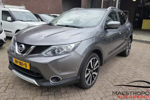 Nissan Qashqai (2016) thumbnail 2