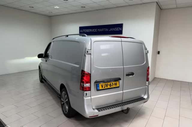 Mercedes-Benz Vito (2021) thumbnail 3