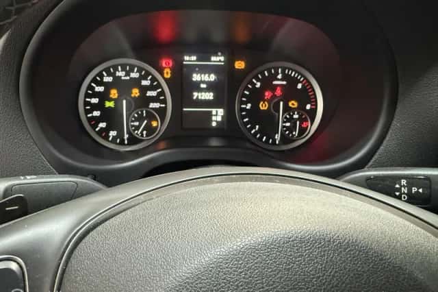 Mercedes-Benz Vito (2021) thumbnail 6