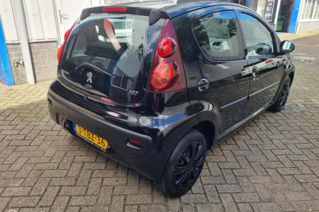 Peugeot 107 (2014) thumbnail 2