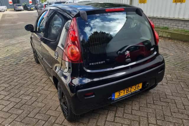 Peugeot 107 (2014) thumbnail 3