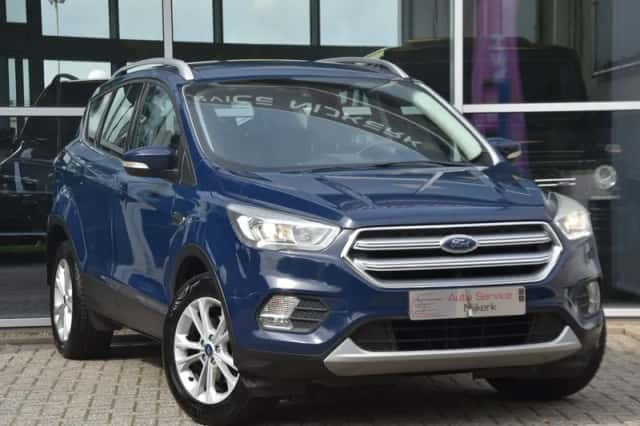 Ford Kuga (2017) thumbnail 1
