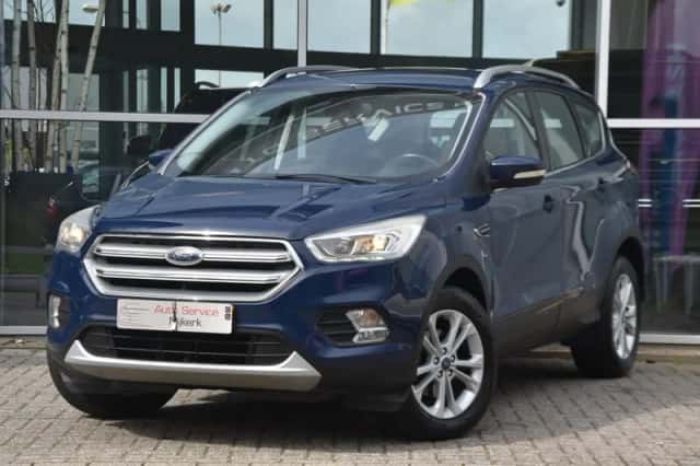 Ford Kuga (2017) thumbnail 4