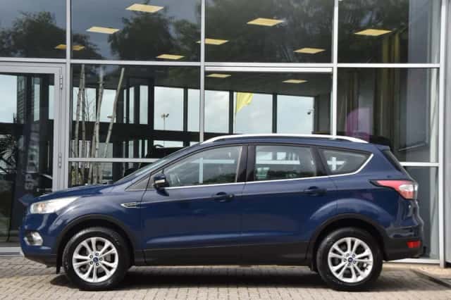 Ford Kuga (2017) thumbnail 5