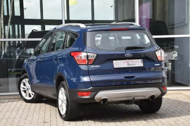 Ford Kuga (2017) thumbnail 6